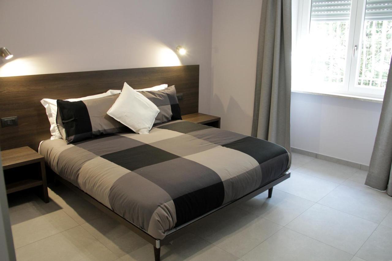 Easyroom Frosinone - Casello Autostradale Bagian luar foto